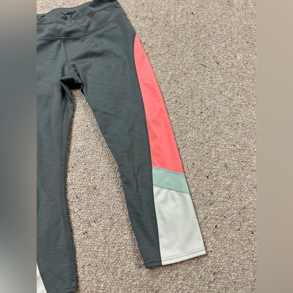 athleta medium crop leggings - Picture 3 of 6